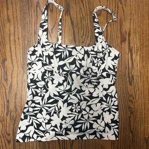 Lands End Floral Black and White Women's Top 6P